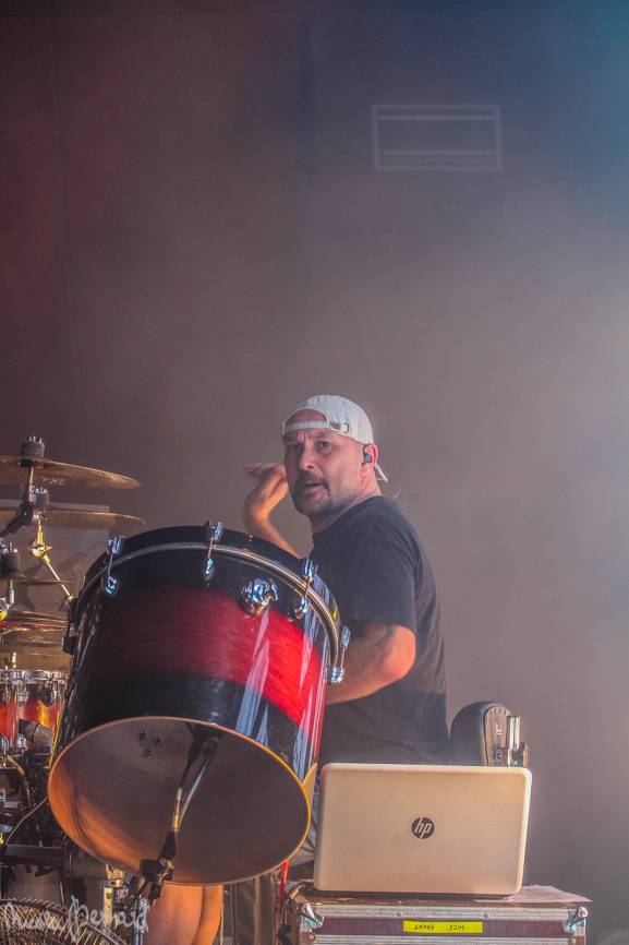 Škwor hledali identitu i v České Lípě: Sál praskal ve švech