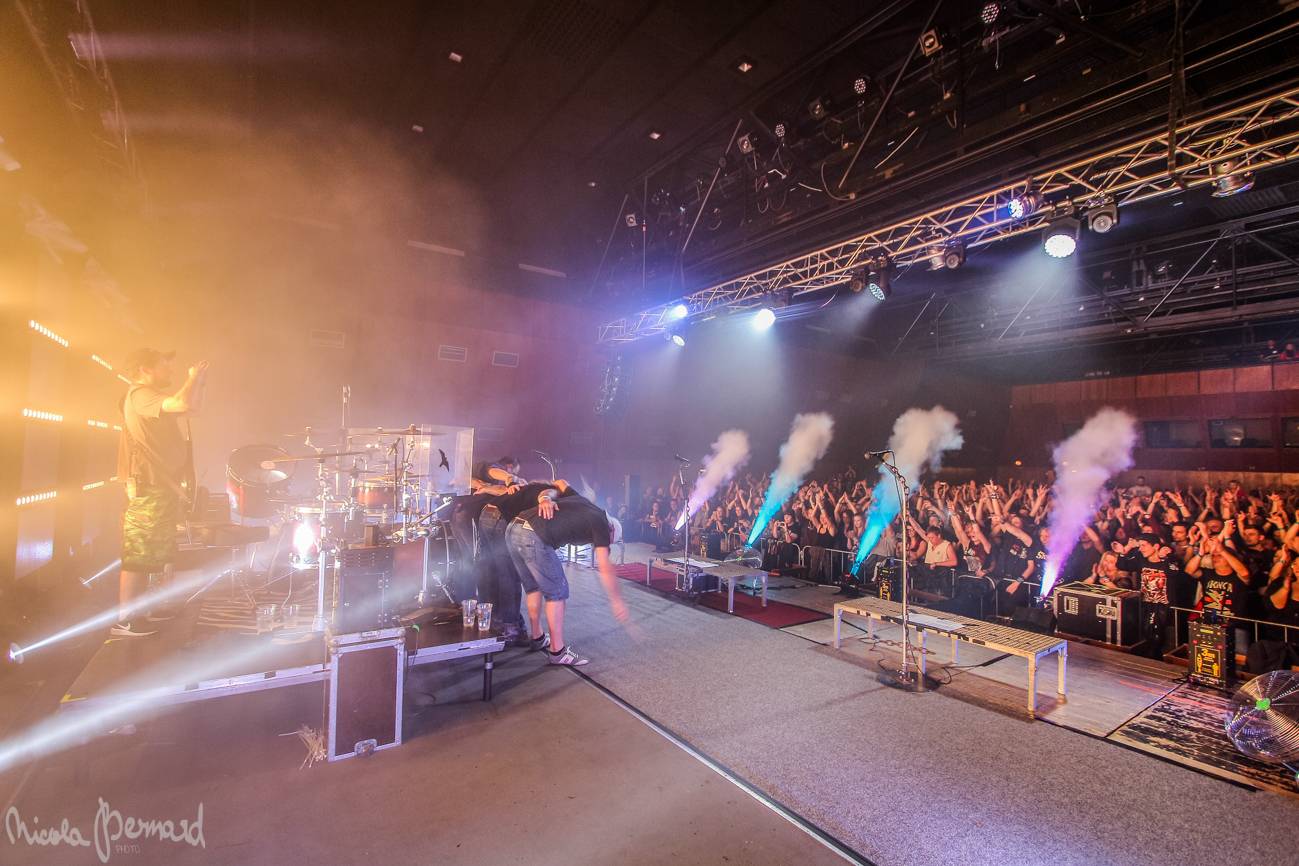 Škwor hledali identitu i v České Lípě: Sál praskal ve švech