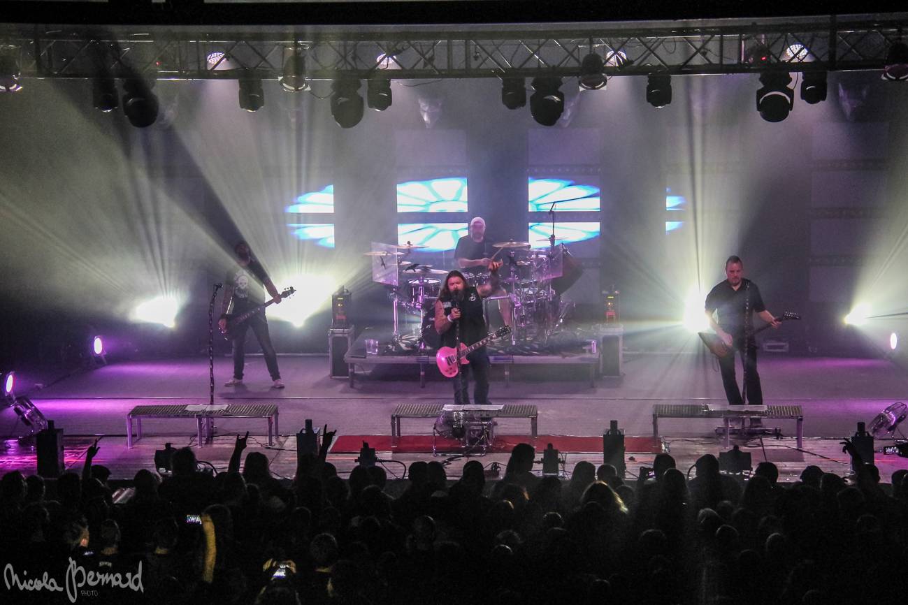 Škwor hledali identitu i v České Lípě: Sál praskal ve švech