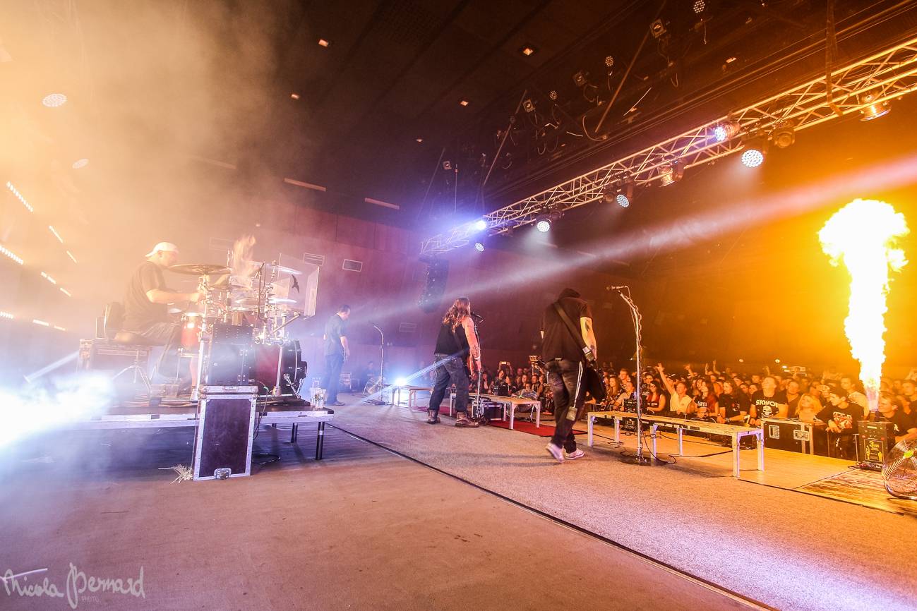 Škwor hledali identitu i v České Lípě: Sál praskal ve švech