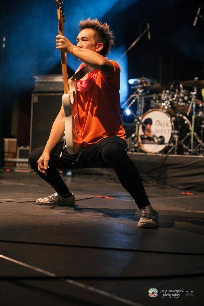 Nik West, funková princezna a baskytarová královna, která hrála i s Princem, okouzlila Plzeň