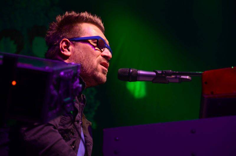 No Name vyprodali Forum Karlín, 20 let oslavili S láskou i s podprsenkou na pódiu