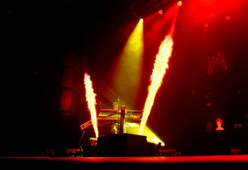 No Name vyprodali Forum Karlín, 20 let oslavili S láskou i s podprsenkou na pódiu