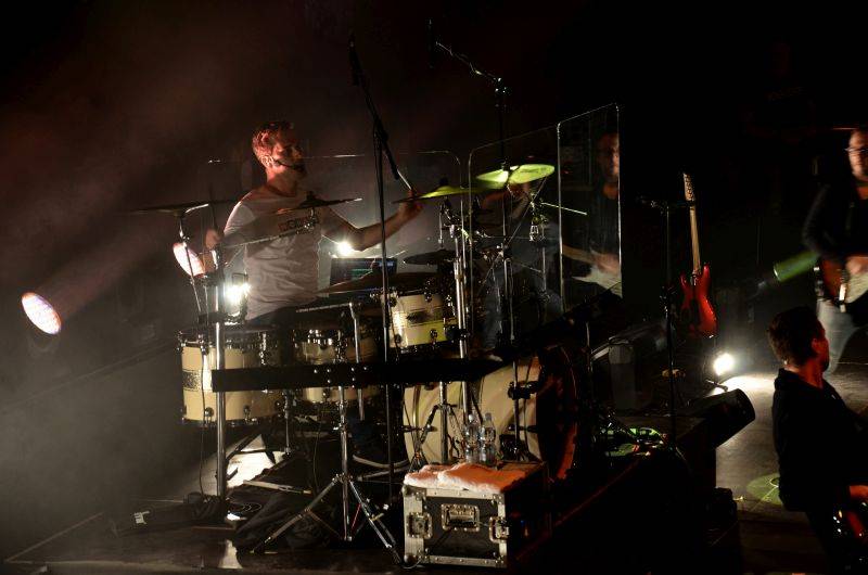 No Name vyprodali Forum Karlín, 20 let oslavili S láskou i s podprsenkou na pódiu