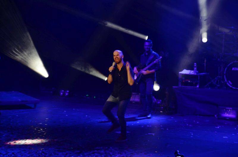 No Name vyprodali Forum Karlín, 20 let oslavili S láskou i s podprsenkou na pódiu