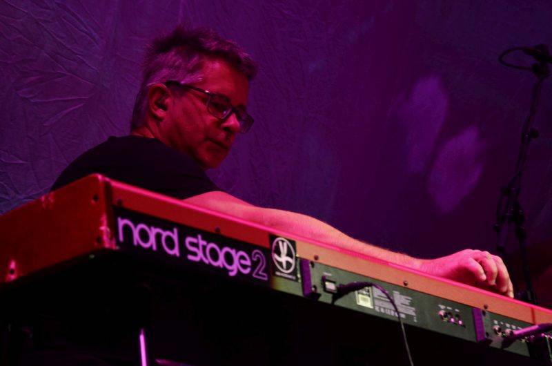 No Name vyprodali Forum Karlín, 20 let oslavili S láskou i s podprsenkou na pódiu