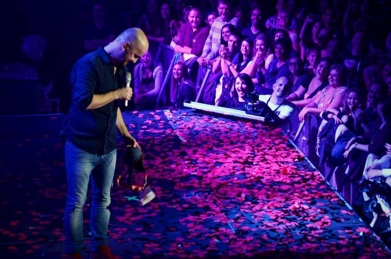 No Name vyprodali Forum Karlín, 20 let oslavili S láskou i s podprsenkou na pódiu