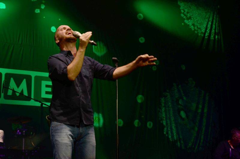 No Name vyprodali Forum Karlín, 20 let oslavili S láskou i s podprsenkou na pódiu