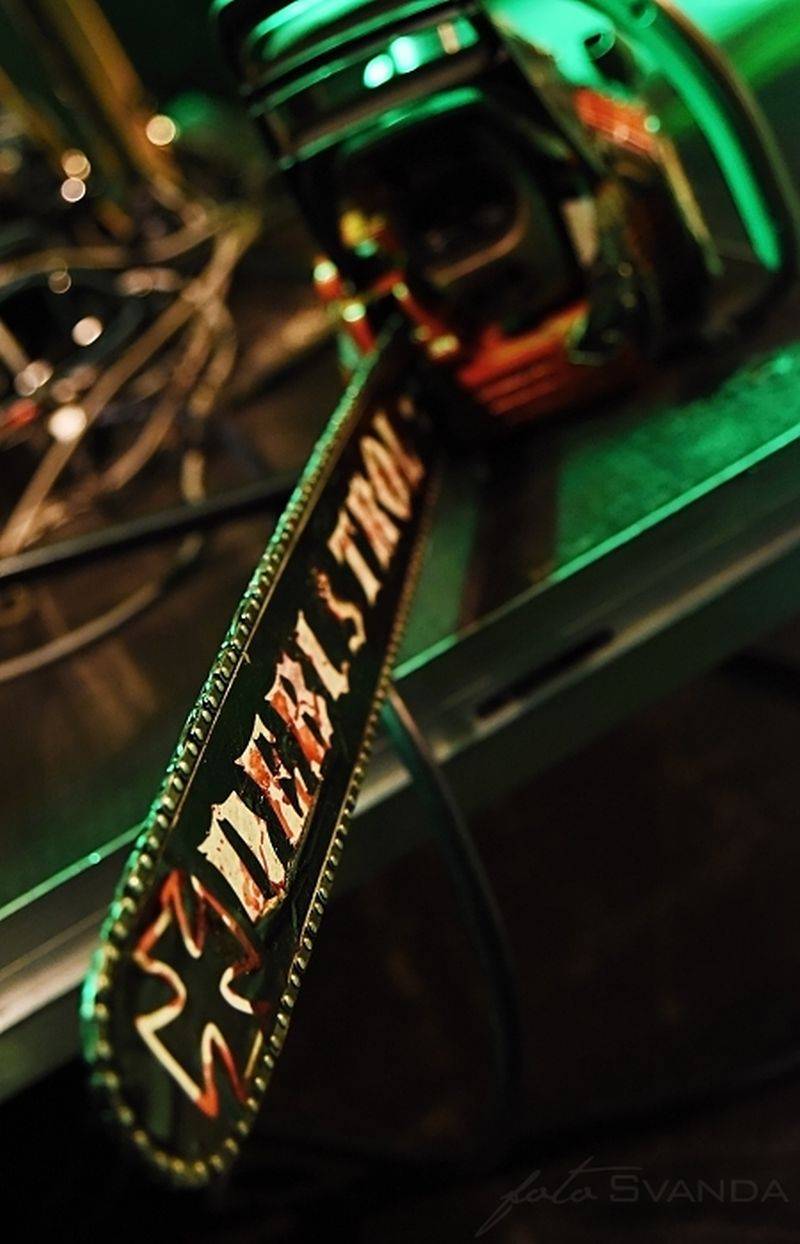 Třicátníci Debustrol křtili v Akropoli svoji Válku. Byl to nářez!