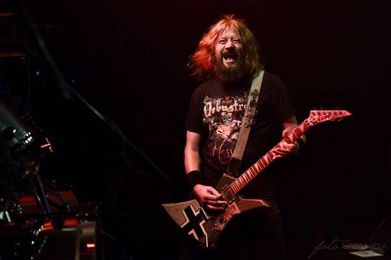 Třicátníci Debustrol křtili v Akropoli svoji Válku. Byl to nářez!