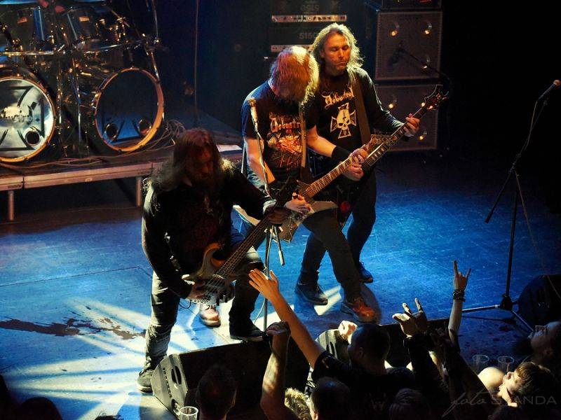 Třicátníci Debustrol křtili v Akropoli svoji Válku. Byl to nářez!