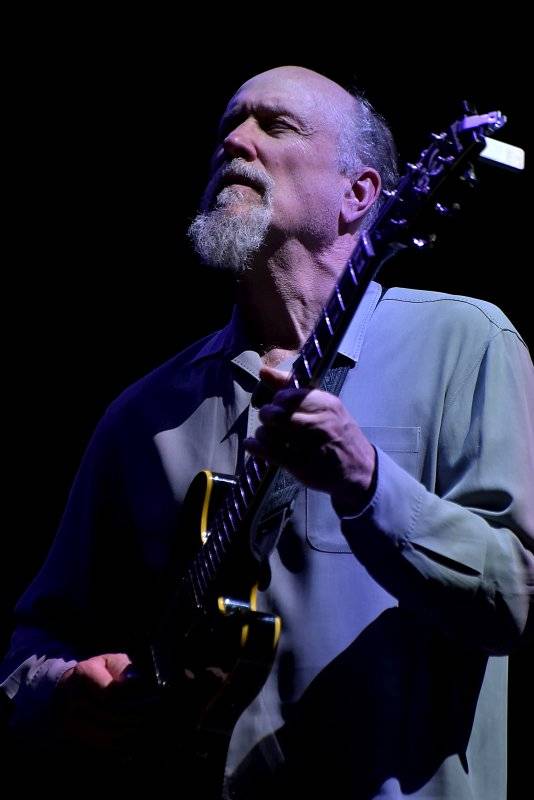 Držitel Grammy John Scofield potěšil jazzem brněnské Sono centrum