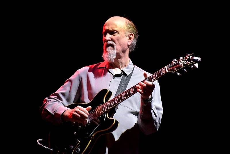 Držitel Grammy John Scofield potěšil jazzem brněnské Sono centrum