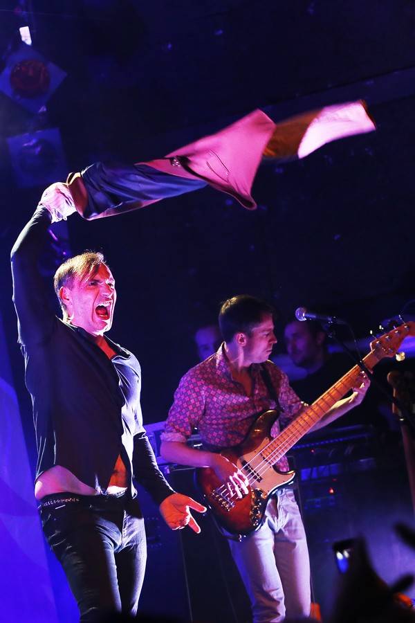 MIG 21 představili v Brně nový zpěvník, dámy sundavaly kalhotky