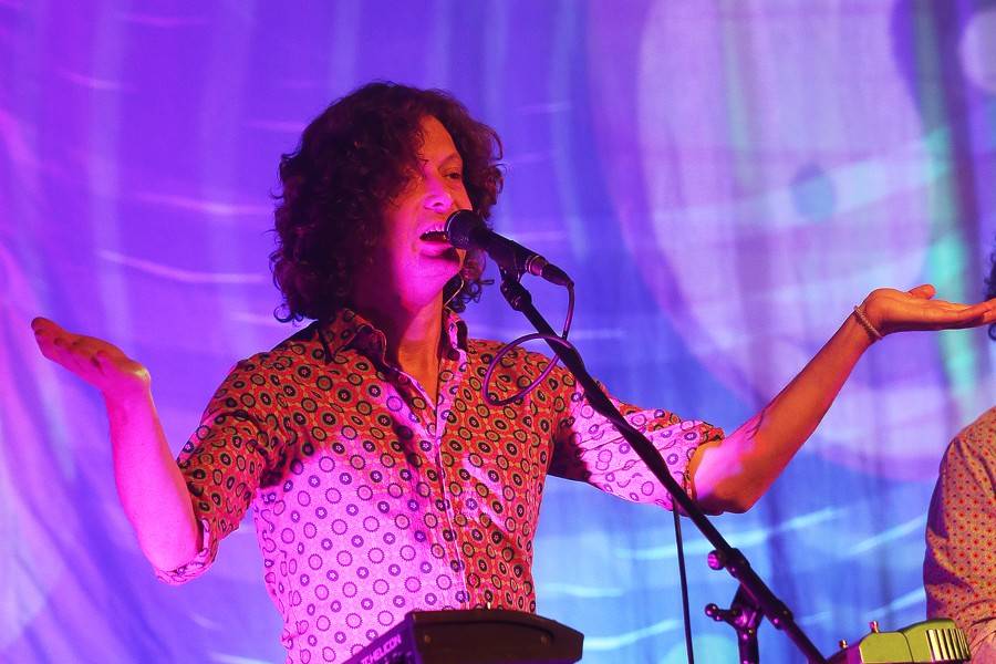 MIG 21 představili v Brně nový zpěvník, dámy sundavaly kalhotky