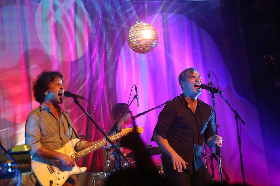 MIG 21 představili v Brně nový zpěvník, dámy sundavaly kalhotky