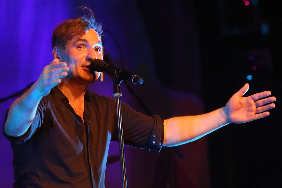 MIG 21 představili v Brně nový zpěvník, dámy sundavaly kalhotky