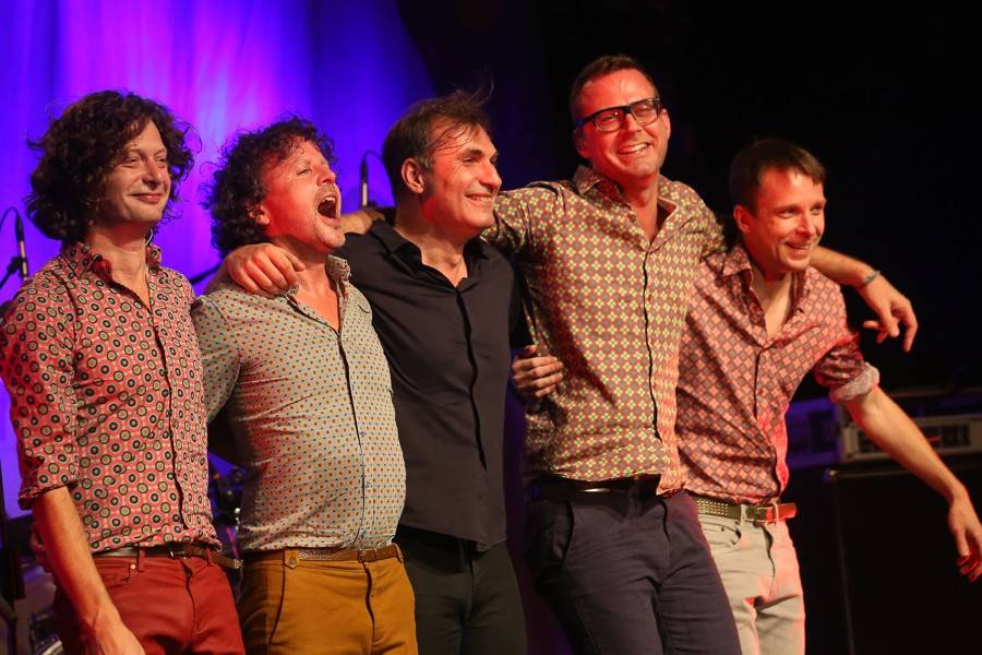 MIG 21 představili v Brně nový zpěvník, dámy sundavaly kalhotky