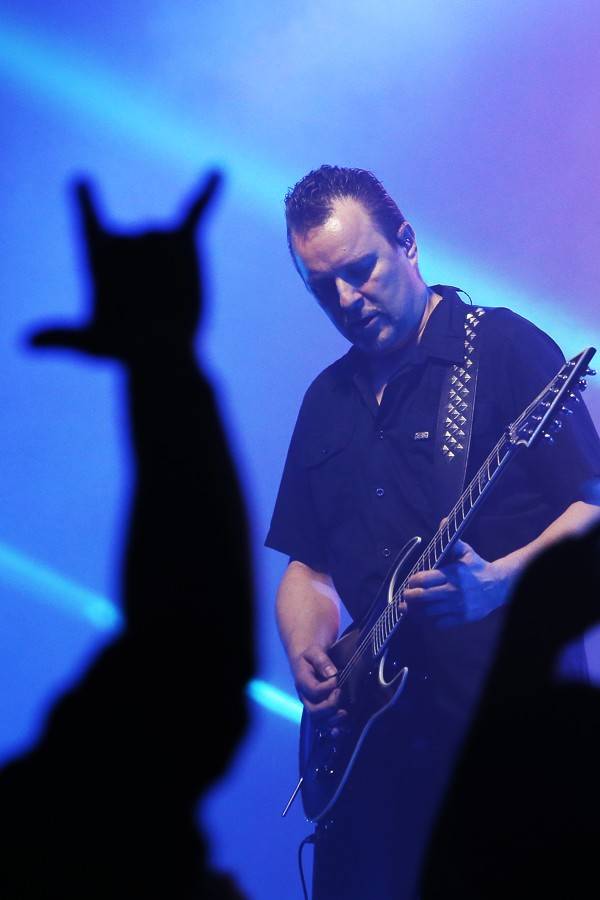 Škwor dál hledá IDentitu: V Hodoníně došlo na plameny i kouřové efekty