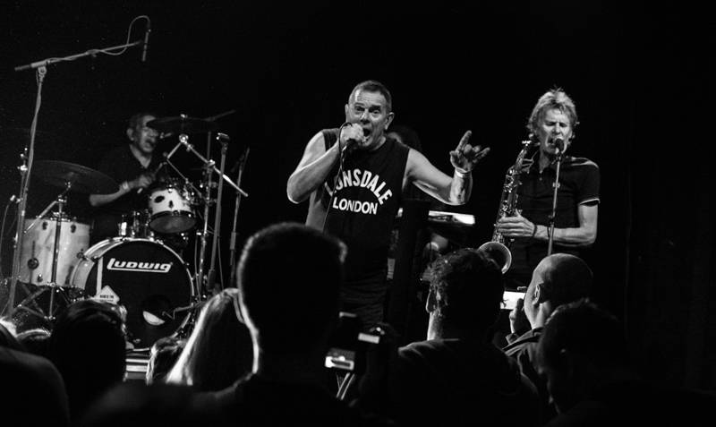 Podzimní Mighty Sounds nabídl Prague Conspiracy, Radio Dead Ones i Fast Food Orchestra