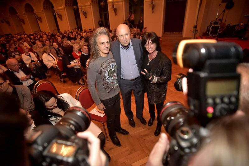 Premiéra The Parliament Of Souls na Žofíně: Pódium patřilo Celeste Buckingham, Ondřeji Rumlovi i Justinu Lavashovi