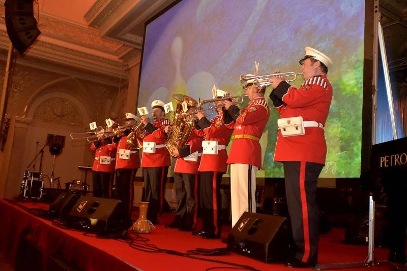 Premiéra The Parliament Of Souls na Žofíně: Pódium patřilo Celeste Buckingham, Ondřeji Rumlovi i Justinu Lavashovi