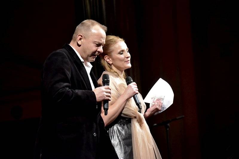 Premiéra The Parliament Of Souls na Žofíně: Pódium patřilo Celeste Buckingham, Ondřeji Rumlovi i Justinu Lavashovi