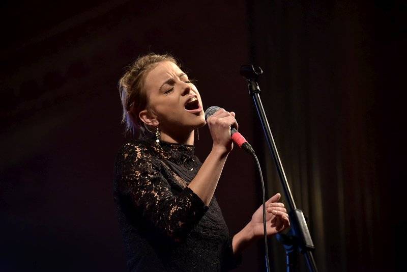 Premiéra The Parliament Of Souls na Žofíně: Pódium patřilo Celeste Buckingham, Ondřeji Rumlovi i Justinu Lavashovi