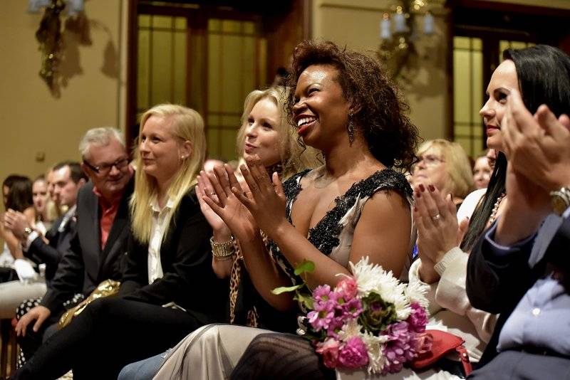 Premiéra The Parliament Of Souls na Žofíně: Pódium patřilo Celeste Buckingham, Ondřeji Rumlovi i Justinu Lavashovi