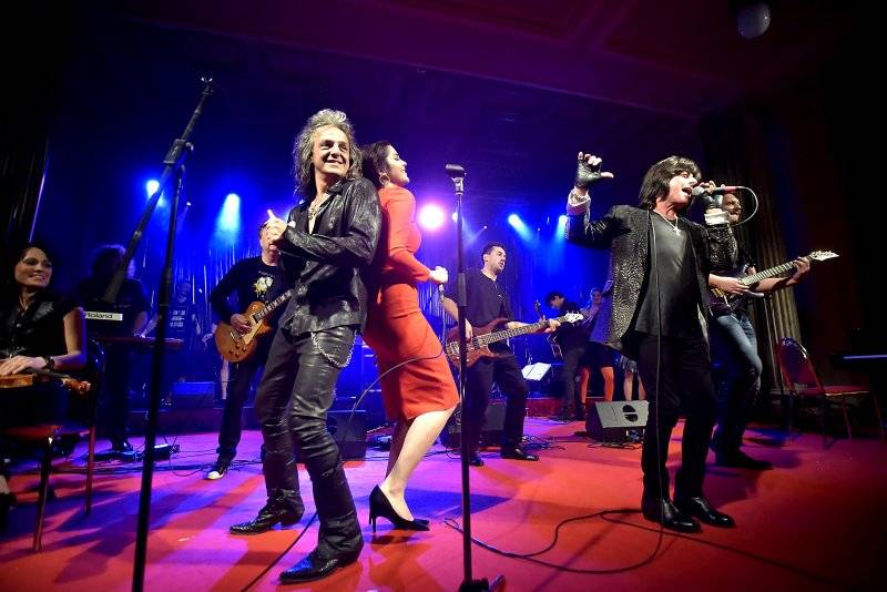 Premiéra The Parliament Of Souls na Žofíně: Pódium patřilo Celeste Buckingham, Ondřeji Rumlovi i Justinu Lavashovi