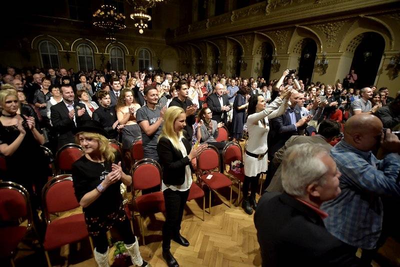 Premiéra The Parliament Of Souls na Žofíně: Pódium patřilo Celeste Buckingham, Ondřeji Rumlovi i Justinu Lavashovi