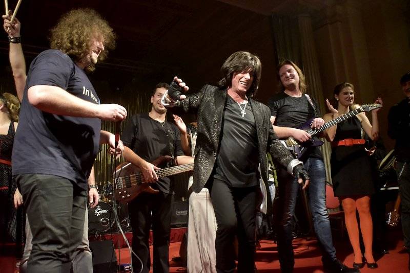 Premiéra The Parliament Of Souls na Žofíně: Pódium patřilo Celeste Buckingham, Ondřeji Rumlovi i Justinu Lavashovi