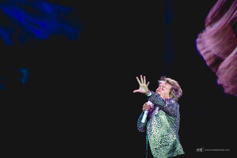 Rod Stewart poprvé v Česku: V pražské O2 areně přehrál všechny svoje zásadní hity