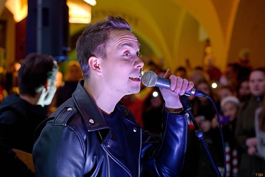 Slza fanouškům v Českých Budějovicích podepsala knihu