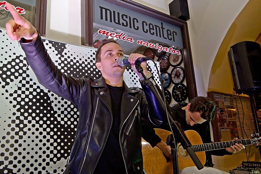 Slza fanouškům v Českých Budějovicích podepsala knihu