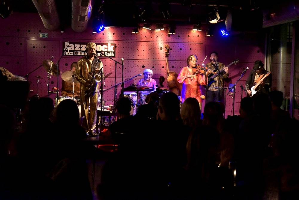 V Praze zahráli průkopníci world music The Pyramids