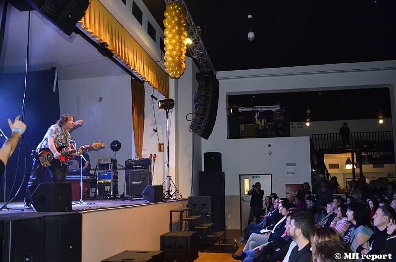 Olympic to rozjel v plzeňské Šeříkovce, s kapelou zpíval celý sál