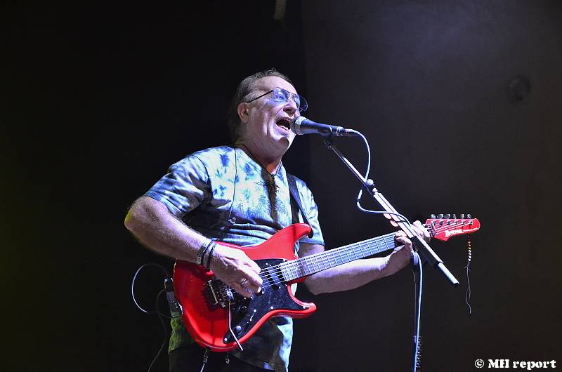 Olympic to rozjel v plzeňské Šeříkovce, s kapelou zpíval celý sál