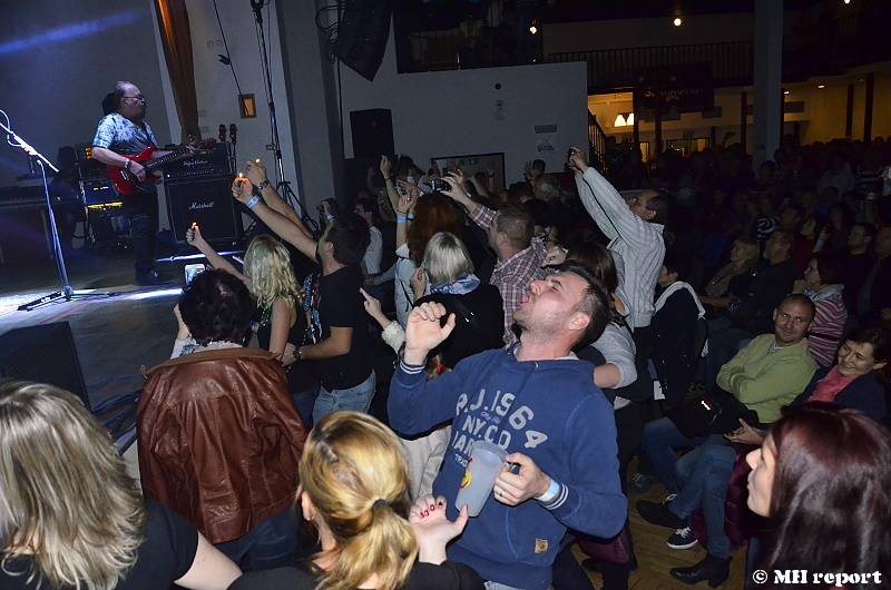 Olympic to rozjel v plzeňské Šeříkovce, s kapelou zpíval celý sál