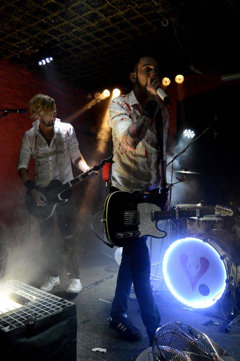 Imodium a OVOCE na společné šňůře: Jejich spojení je drsně hravé a uvěřitelné