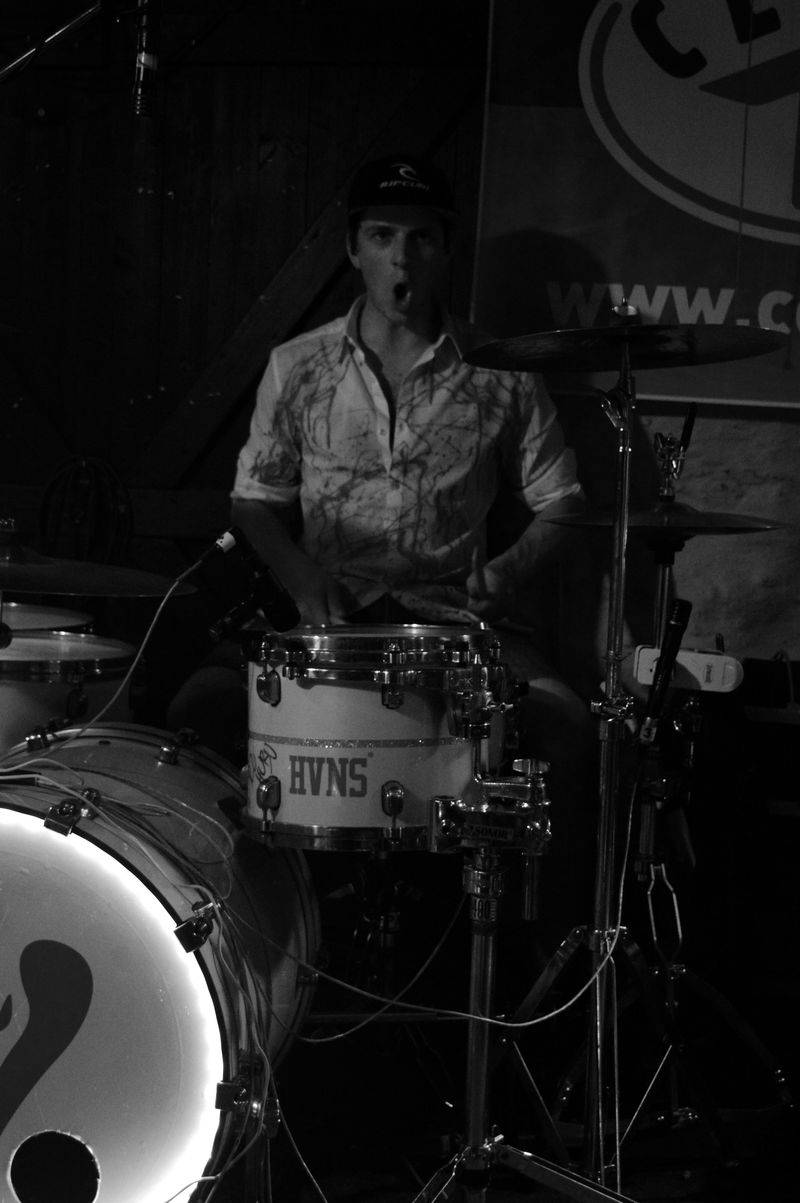 Imodium a OVOCE na společné šňůře: Jejich spojení je drsně hravé a uvěřitelné