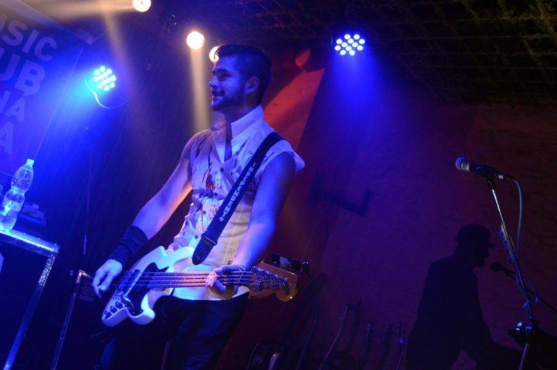 Imodium a OVOCE na společné šňůře: Jejich spojení je drsně hravé a uvěřitelné