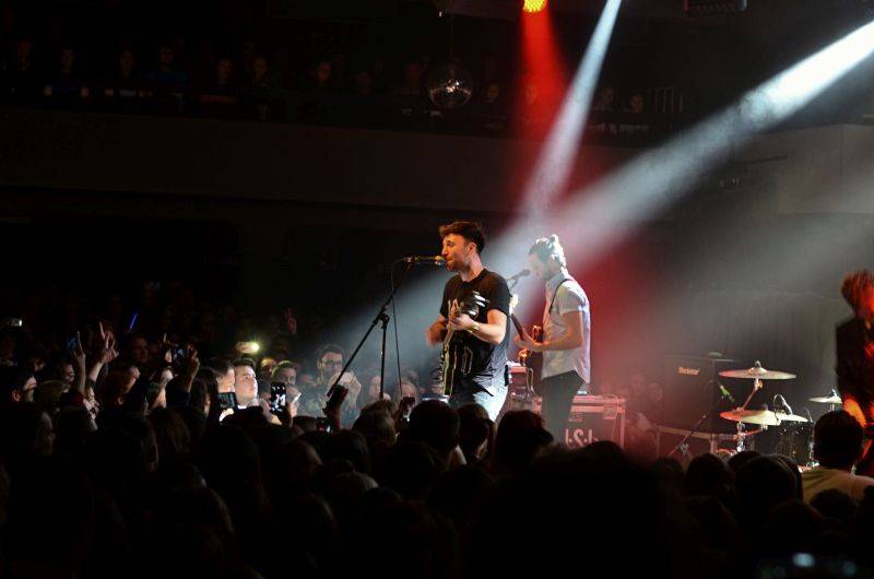 Melanie Martinez vystoupila v Praze nachlazená, fanoušci jí ale vydatně pomáhali