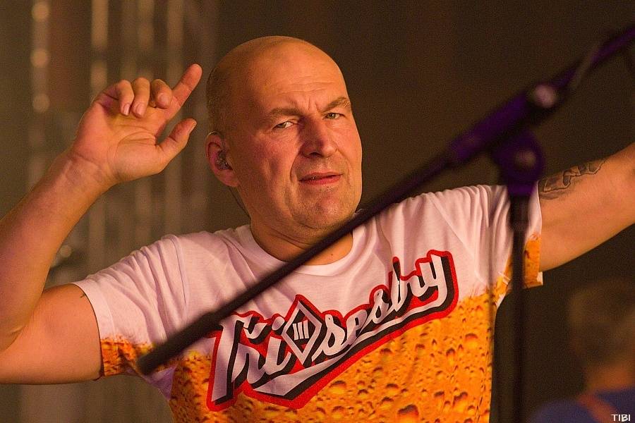 Tři sestry a Horkýže slíže v Českých Budějovicích zahájili Bratia a Sestry Tour