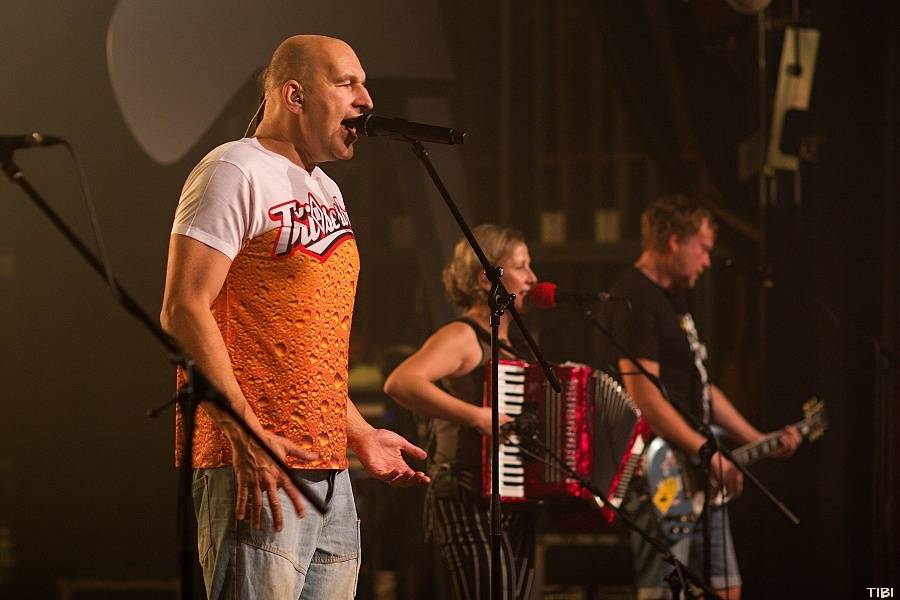 Tři sestry a Horkýže slíže v Českých Budějovicích zahájili Bratia a Sestry Tour