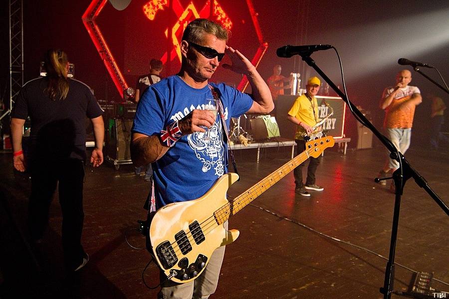 Tři sestry a Horkýže slíže v Českých Budějovicích zahájili Bratia a Sestry Tour