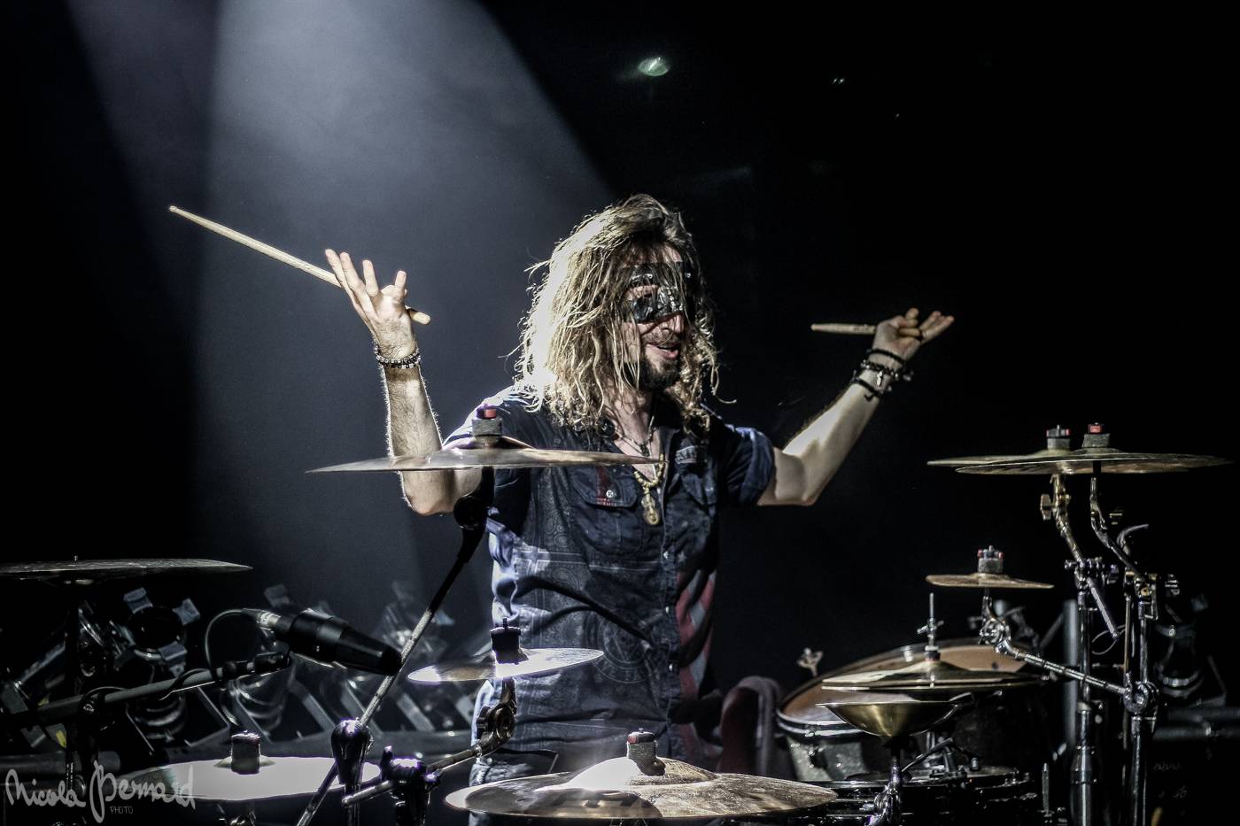 Absolut Deafers rozpálili spolu s Dymytry a Arakainem základy českolipského kulturáku