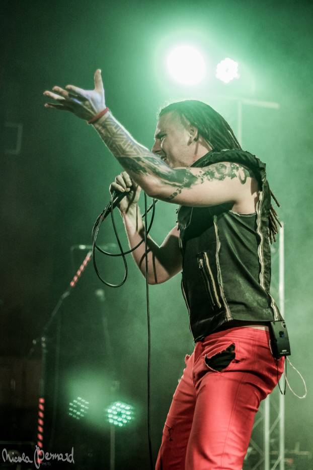 Absolut Deafers rozpálili spolu s Dymytry a Arakainem základy českolipského kulturáku