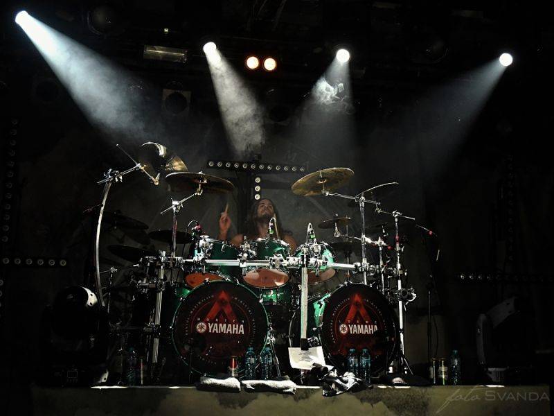 Amaranthe s hosty rozpoutali v Praze metalové peklo