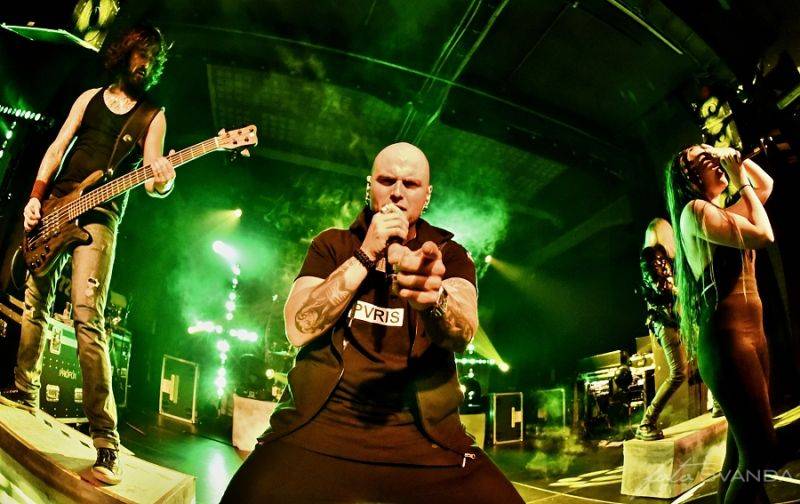 Amaranthe s hosty rozpoutali v Praze metalové peklo